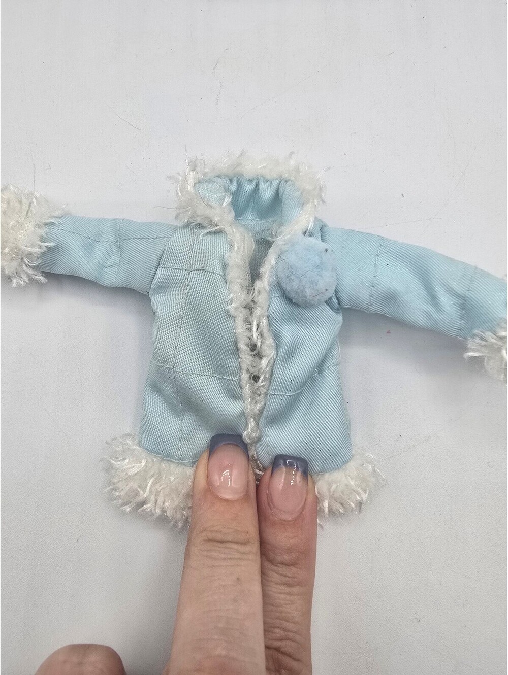 2003 Bratz light blue faux fur trim coat